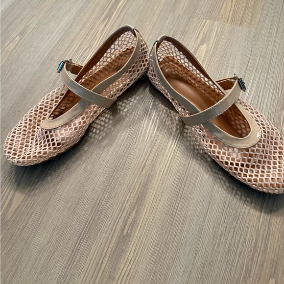 Nude mesh ballet flats - size 7 - Picture 4 of 6